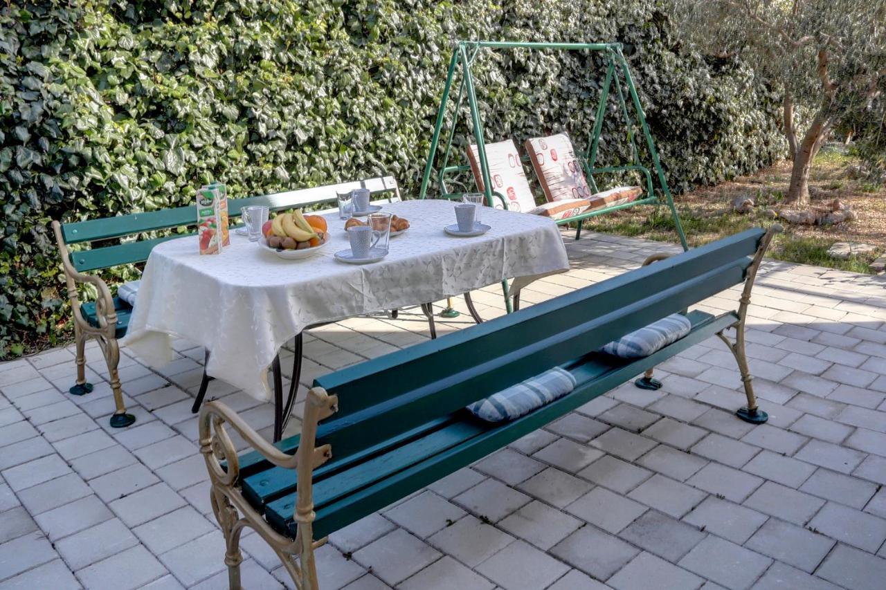 Charming Carmen Apartment Kastela Exterior photo