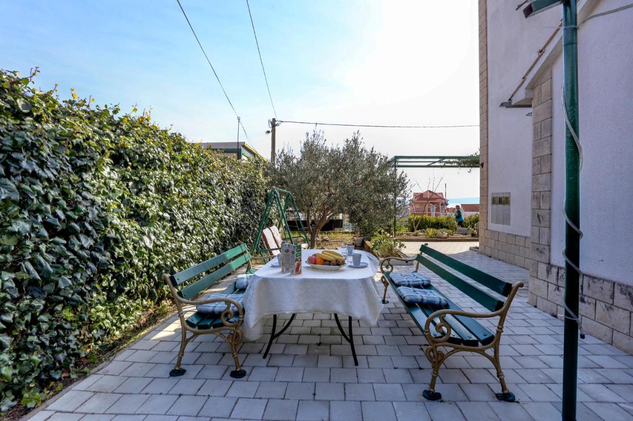 Charming Carmen Apartment Kastela Exterior photo