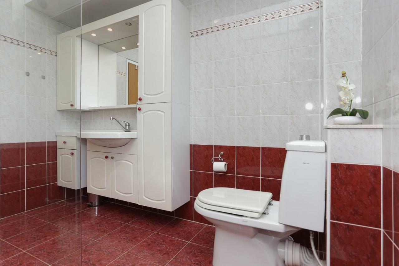 Charming Carmen Apartment Kastela Exterior photo