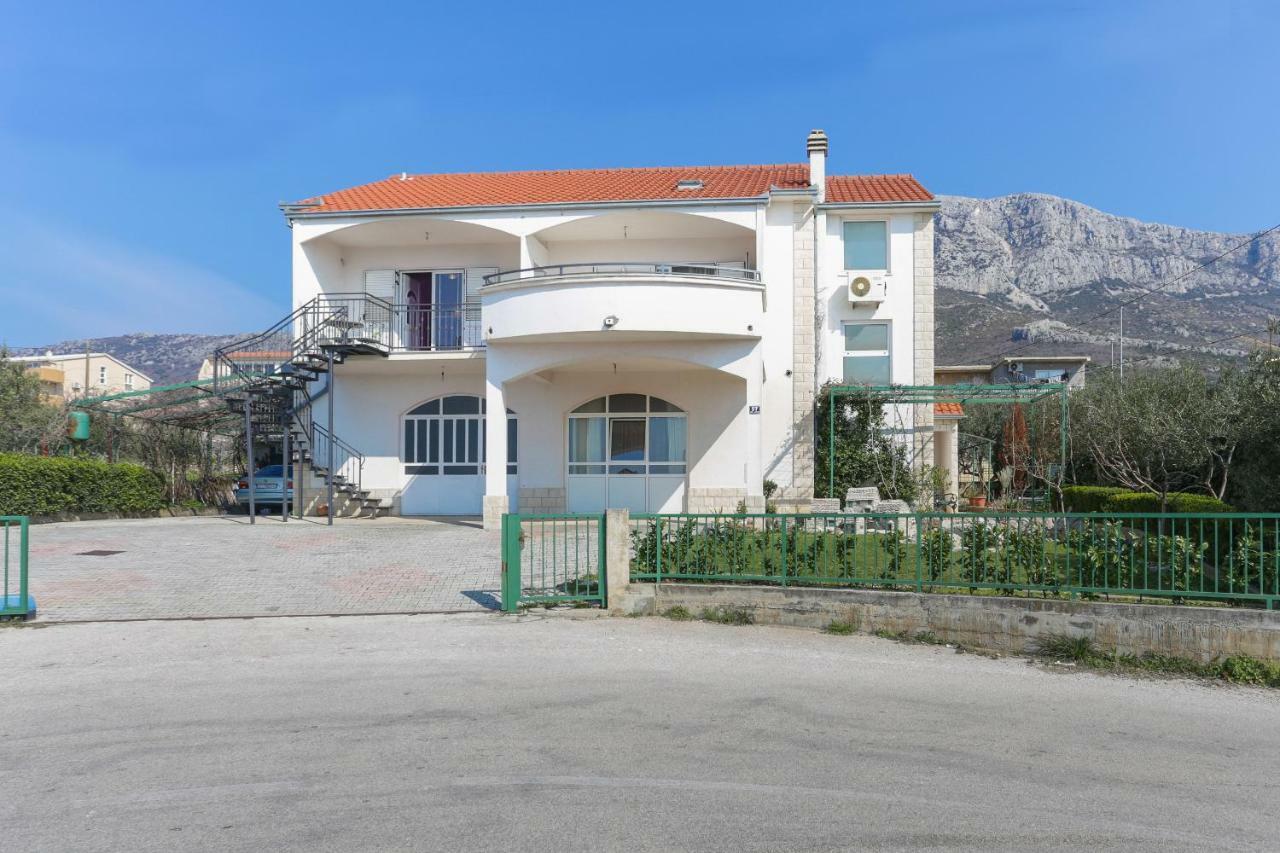 Charming Carmen Apartment Kastela Exterior photo