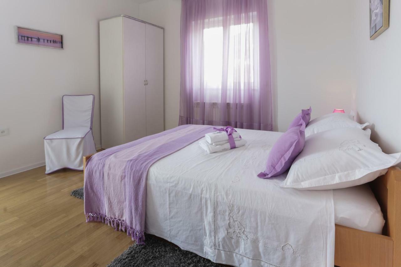 Charming Carmen Apartment Kastela Exterior photo